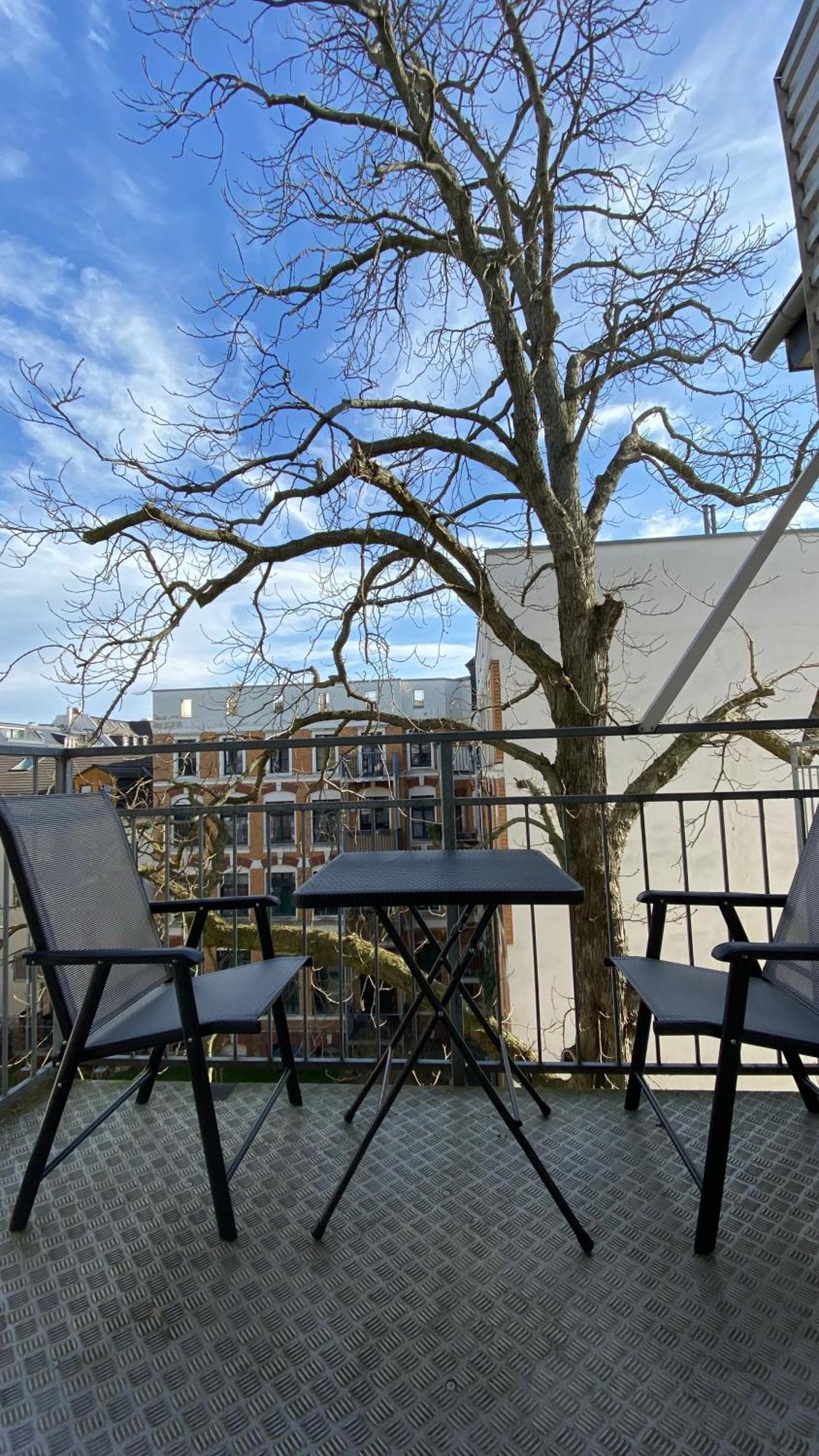 Chez Amis Arena Apartment Leipzig Bagian luar foto